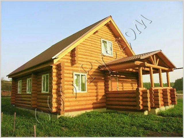 Деревянный полутороэтажный дом. Вариация проекта "Дергаево"
